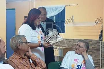 Apoyo de la edila Saro Sosa al proyecto social San Francisco de Asís del Valle de Jinámar (Foto TA)